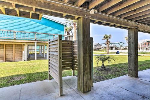 Surfside Beach Home With Views, Steps To Shore!