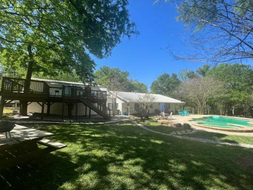 Apartamento Getaway Oasis W/huge Deck + Pool/spa - Lake Conroe
