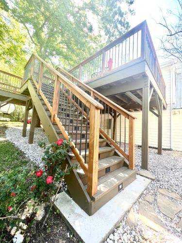 Apartamento Getaway Oasis W/huge Deck + Pool/spa - Lake Conroe