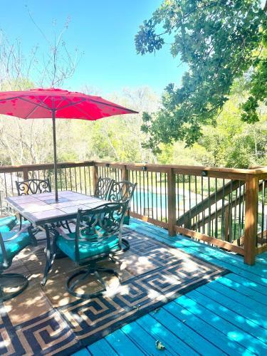 Apartamento Getaway Oasis W/huge Deck + Pool/spa - Lake Conroe