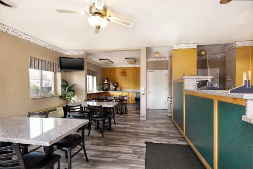 Hotel Bardmoor Suites