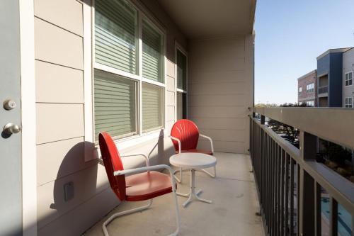 Wanderjaunt - Republic At Alamo Heights Apartments