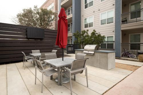 Wanderjaunt - Republic At Alamo Heights Apartments