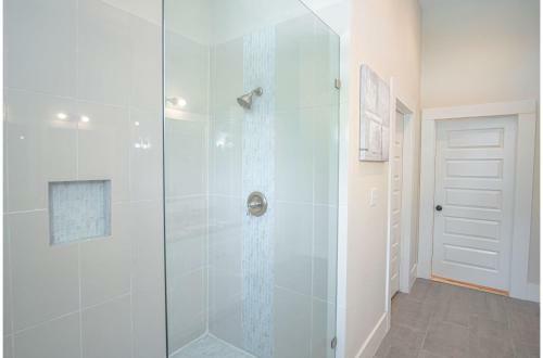 Incredible New 3br2ba Near Downtown