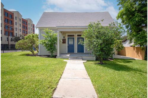 Incredible New 3br2ba Near Downtown