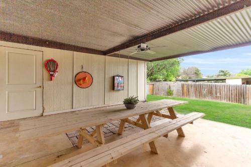 Northside Hideaway- Mins To Ut Hospital