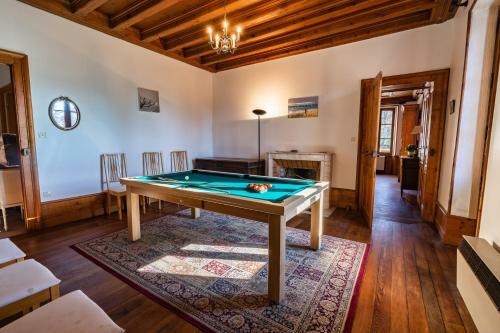 Cabana & Le Clos Don Jean