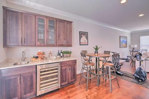 Comfortable Fairfax Home With Walkable Location