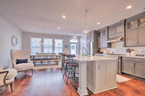 Comfortable Fairfax Home With Walkable Location