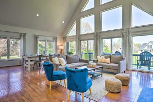 Pet-friendly Retreat Near Lake Anna With Decks!