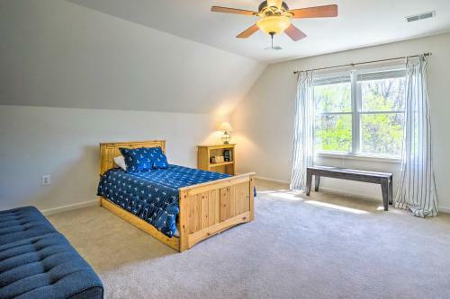 Pet-friendly Retreat Near Lake Anna With Decks!