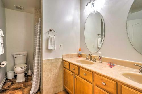 Pet-friendly Retreat Near Lake Anna With Decks!