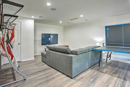 Pet-friendly Retreat Near Lake Anna With Decks!