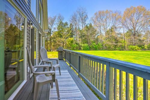 Pet-friendly Retreat Near Lake Anna With Decks!