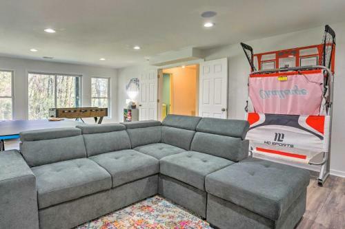 Pet-friendly Retreat Near Lake Anna With Decks!
