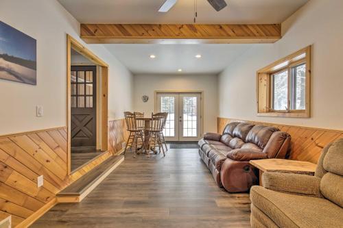 Deerskin Lodge With Boat Dock And Fire Pit!