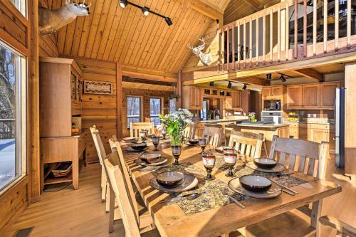 Lodge With Indoor Pool, Along Devils Lake Park