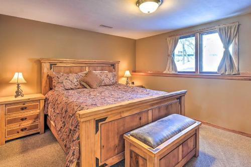 Lodge With Indoor Pool, Along Devils Lake Park