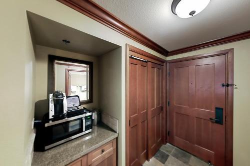 Resort At Squaw Creek's 311