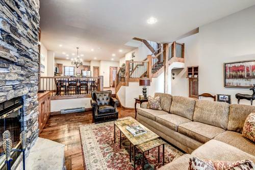 Villa 22 Highlands Townhomes