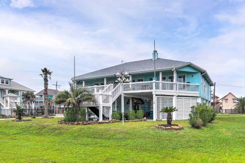 Bright Crystal Beach Home - Next To The Beach