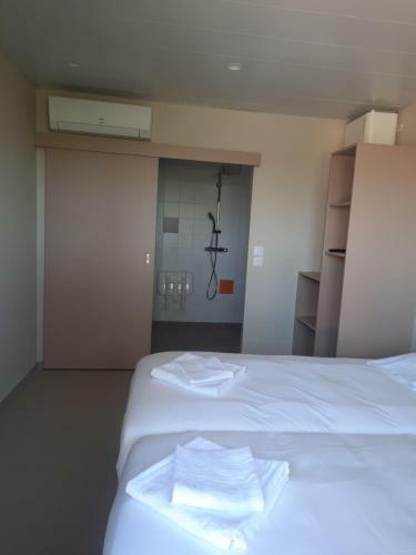 Hotel H�tel La Croix De Mille