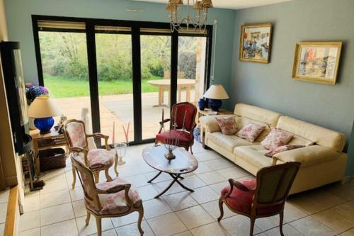 Large Duplex With Jardin-terrasse In Pluneret