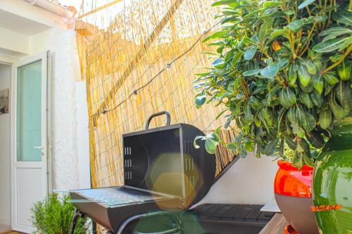 Sublime Maison Avec Terrasse � 2mn Du Port !