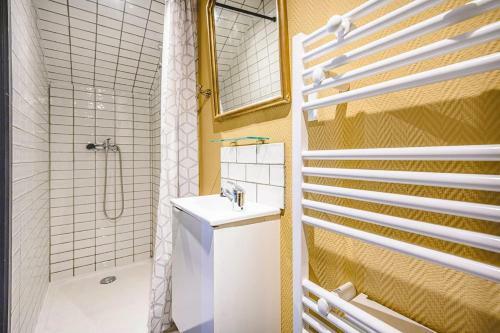 Apartamento Suite Commodore Ch - Reims Centre Ville