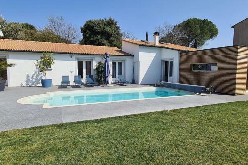 Villa Spacieuse Avec Piscine
