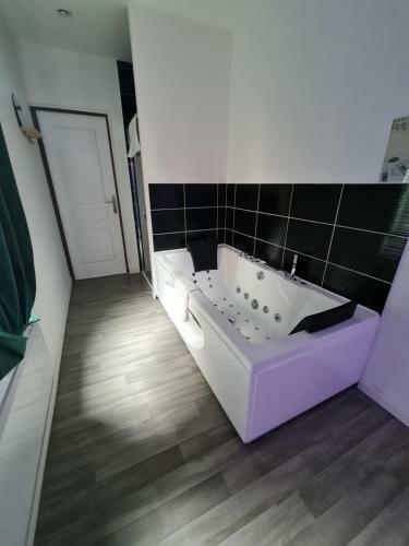 Apartamento Ng Suitehome Baln�o 121grand Rue