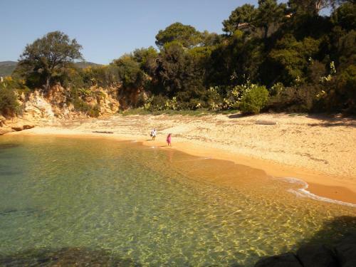Villa Mitoyenne, 100m Des Plages