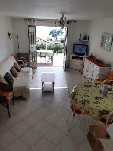 Villa Mitoyenne, 100m Des Plages