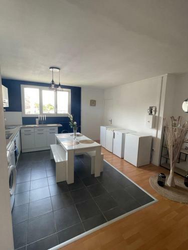 Chambre Avec Espaces Communs � Partager