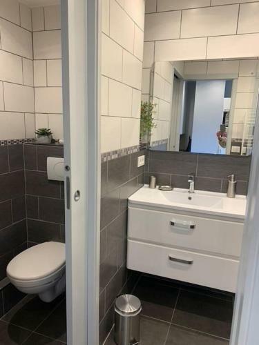 Apartamento T2 Climatis�, Centre Ville, 1mn De La Plage