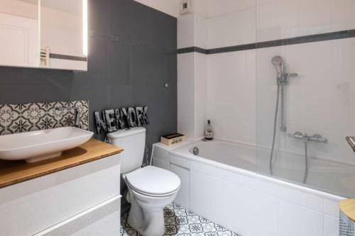 Villa In Quiet Are And Walking Distance