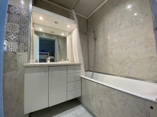 Apartamento Joli Studio - Piscine - Tennis - Clim - Proche Mer