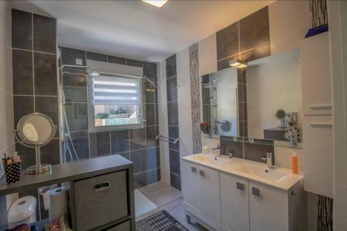 Apartamento Beautiful 78m With 2 Balconies In Saint-rapha�l