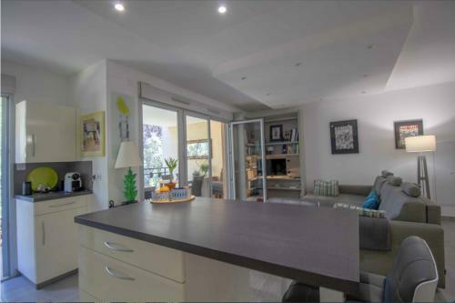 Apartamento Beautiful 78m With 2 Balconies In Saint-rapha�l