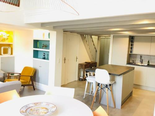 Apartamento ''zarago 3'' T3 Design En Duplex � 2 Pas Du Centre Ville