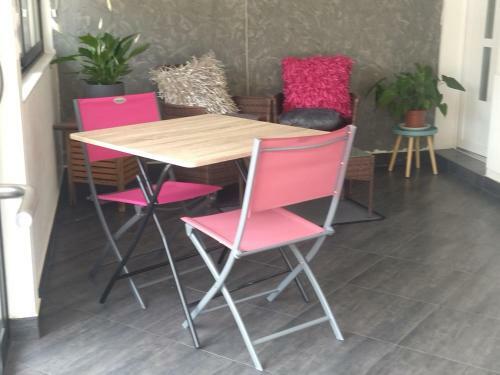 Chambre Pinky Elisabeth Proche Paris