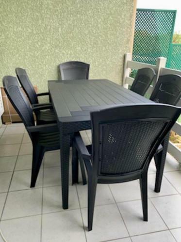 Pavillon � 400m De La Plage Avec Piscine