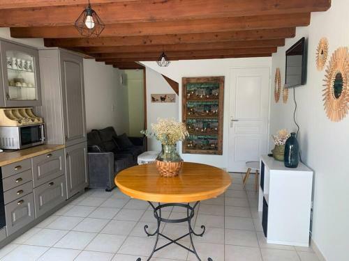 Agr�able Petite Maison Situ�e Au Bord Du Doubs