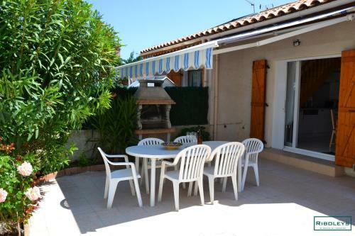 Vias-plage - Charmante Villa � 600m De La Plage