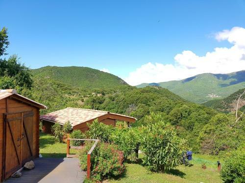 Chalet De 2 Chambres Avec Jardin A Zicavo