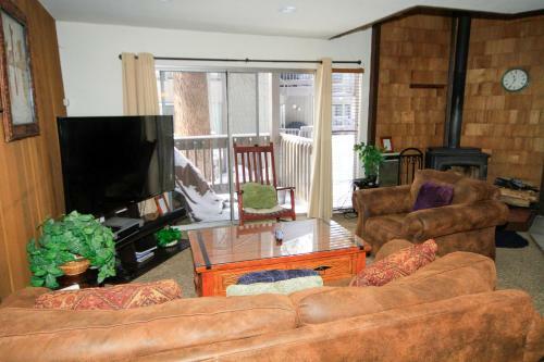 Sierra Park Villas #82