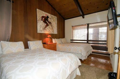 Sierra Park Villas #82