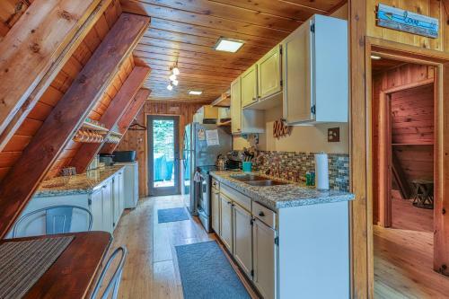 Cozy Mountain Escape In The Sierras