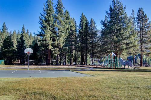 Cozy Mountain Escape In The Sierras