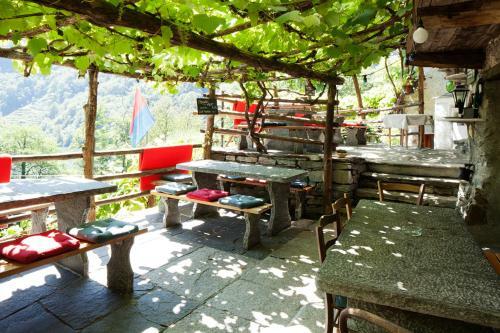 Hostal Rustici Della Verzasca Ferien Wohnungen